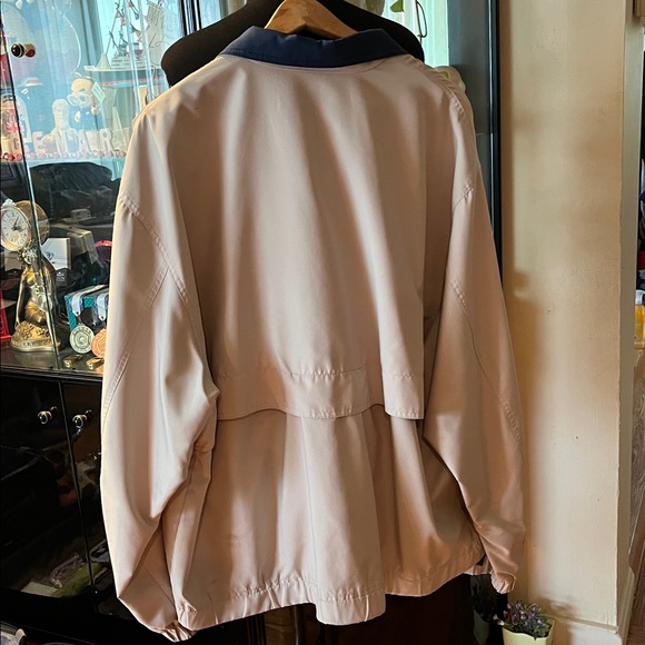 Dockers Men's Beige and Navy Windbreaker - Picture 3 of 9